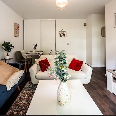 Apartamento Le Havre De Paix A Suresnes Exterior foto
